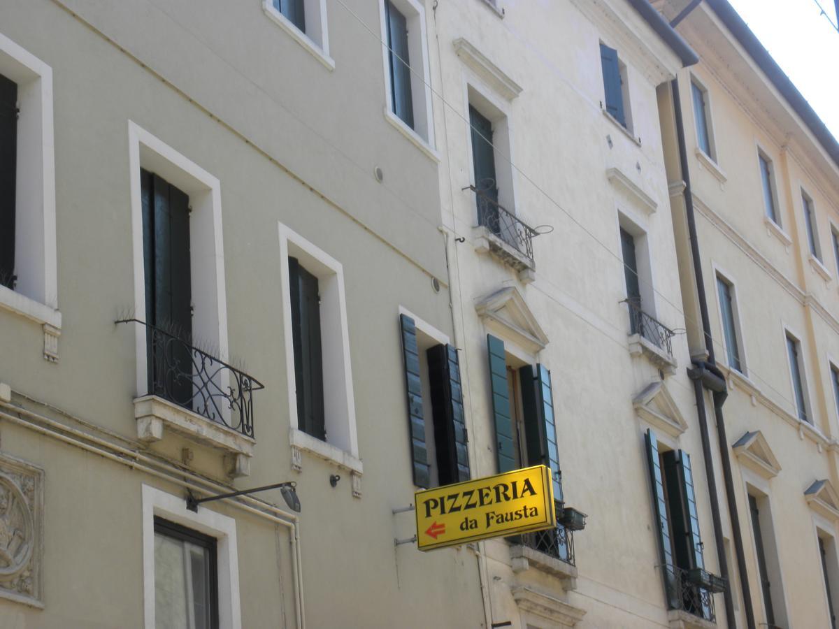 Portico Oscuro Deluxe Apartment - Centro Citta Treviso Dış mekan fotoğraf